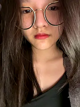 Snapshot of Krixxi22 chatting on 10-10-25, 04:28 Krixxi22 online show from 10-10-25, 04:28