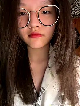 Snapshot of Krixxi22 chatting on 10-19-25, 05:46 Krixxi22 online show from 10-19-25, 05:46