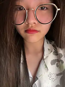 Snapshot of Krixxi22 chatting on 11-06-25, 02:18 Krixxi22 online show from 11-06-25, 02:18