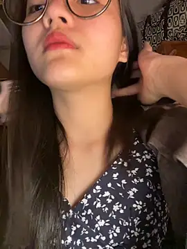 Snapshot of Krixxi22 chatting on 11-08-25, 02:28 Krixxi22 online show from 11-08-25, 02:28