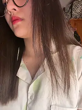 Snapshot of Krixxi22 chatting on 11-10-25, 02:27 Krixxi22 online show from 11-10-25, 02:27