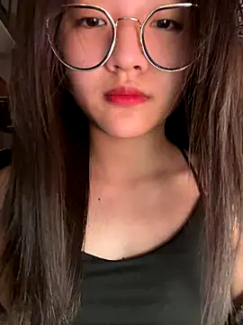 Snapshot of Krixxi22 chatting on 11-11-25, 05:57 Krixxi22 online show from 11-11-25, 05:57