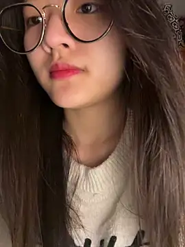 Snapshot of Krixxi22 chatting on 11-22-25, 02:05 Krixxi22 online show from 11-22-25, 02:05