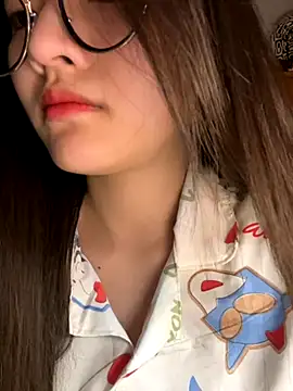 Snapshot of Krixxi22 chatting on 11-25-25, 02:50 Krixxi22 online show from 11-25-25, 02:50