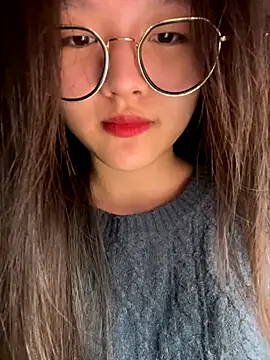 Snapshot of Krixxi22 chatting on 11-26-25, 04:52 Krixxi22 online show from 11-26-25, 04:52