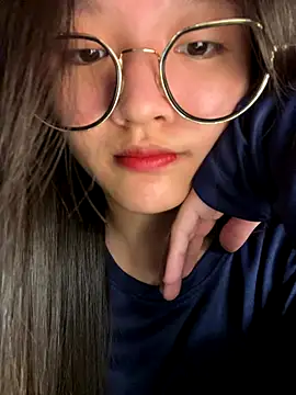 Snapshot of Krixxi22 chatting on 11-27-25, 03:03 Krixxi22 online show from 11-27-25, 03:03