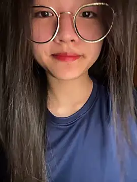 Snapshot of Krixxi22 chatting on 11-30-25, 02:32 Krixxi22 online show from 11-30-25, 02:32