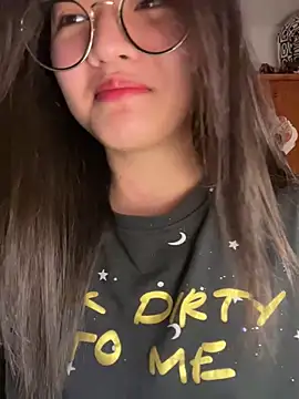 Snapshot of Krixxi22 chatting on 12-01-25, 02:55 Krixxi22 online show from 12-01-25, 02:55