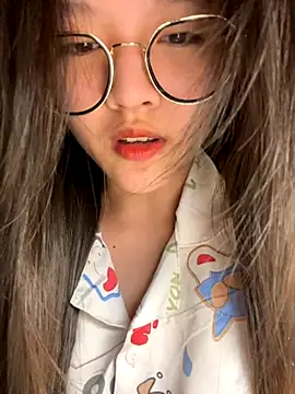 Snapshot of Krixxi22 chatting on 12-04-25, 04:16 Krixxi22 online show from 12-04-25, 04:16