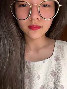 Krixxi22 online show from 03-06-26, 05:42