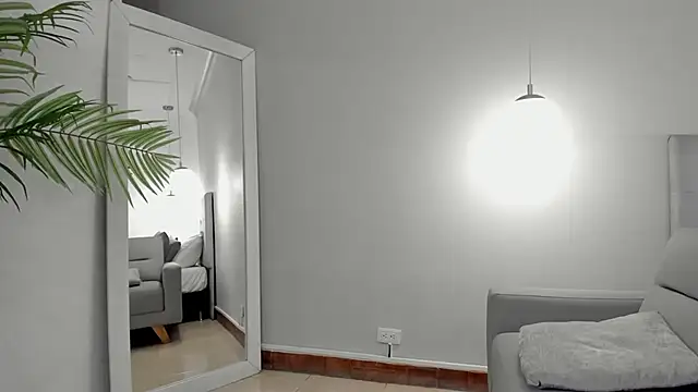 Snapshot of MiaSalaz chatting on 09-12-25, 04:12 MiaSalaz online show from 09-12-25, 04:12