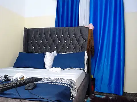 Snapshot of scarletdior chatting on 11-02-25, 05:04 scarletdior online show from 11-02-25, 05:04