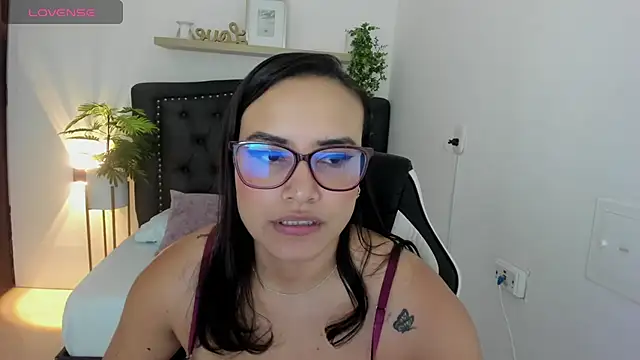 zoe danae  online show from 12-14-24, 12:12