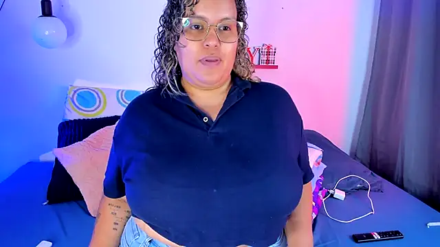 monicabbw  online show from 01-31-25, 08:12