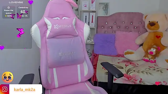 Snapshot of karla_cute01 chatting on 03-19-25, 11:14 karla cute01 online show from 03-19-25, 11:14