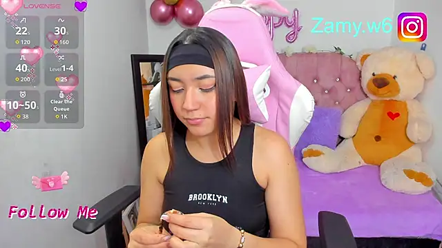 Snapshot of karla_cute01 chatting on 09-18-25, 05:09 karla cute01 online show from 09-18-25, 05:09