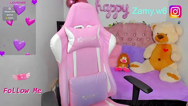 Snapshot of karla_cute01 chatting on 09-28-25, 05:13 karla cute01 online show from 09-28-25, 05:13