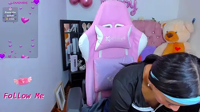 Snapshot of karla_cute01 chatting on 10-12-25, 05:17 karla cute01 online show from 10-12-25, 05:17