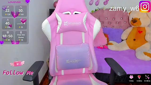 Snapshot of karla_cute01 chatting on 10-20-25, 10:49 karla cute01 online show from 10-20-25, 10:49