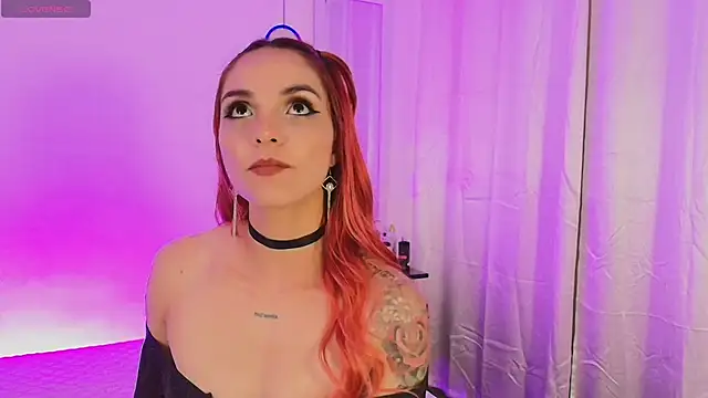 Snapshot of MeganLorensx chatting on 03-21-25, 10:06 MeganLorensx online show from 03-21-25, 10:06