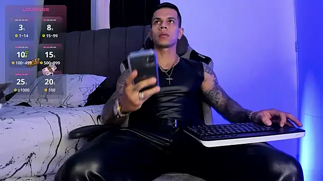 Aron Dark online show from 10-19-25, 09:04