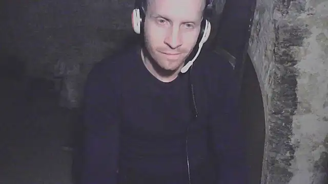 Snapshot of GoodSeksLove chatting on 03-06-25, 05:33 GoodSeksLove online show from 03-06-25, 05:33