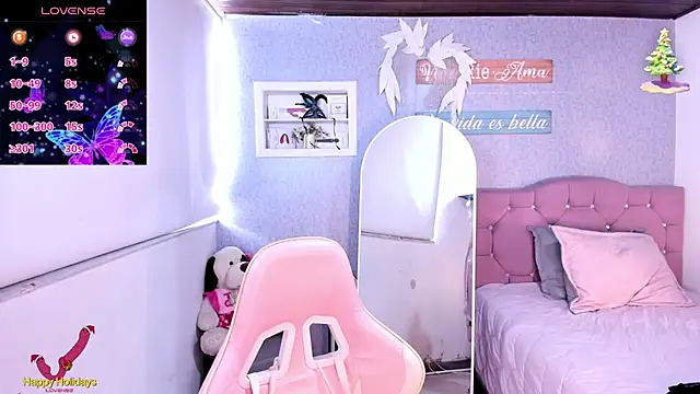 Kenia tompson01 online show from 12-16-24, 06:05