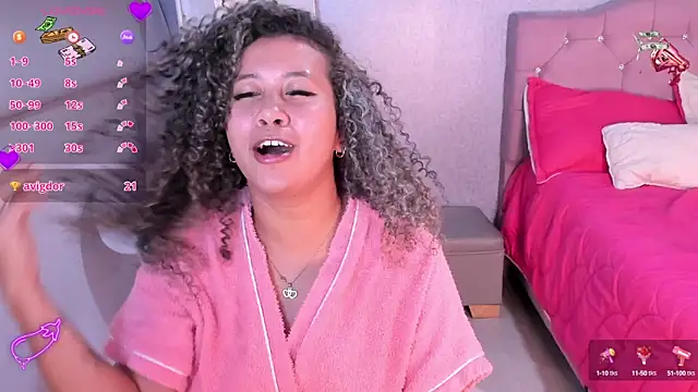 Kenia tompson01 online show from 01-28-25, 12:36