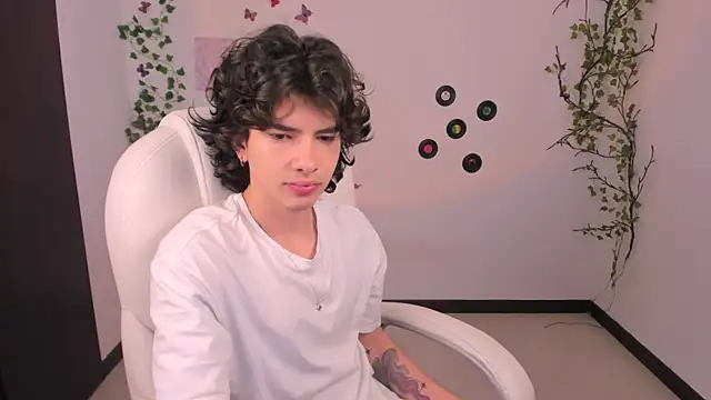 Angelo duarte online show from 09-26-25, 06:01