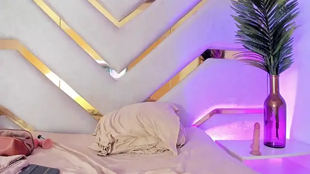 AilynMiller online show from 01-23-25, 09:39