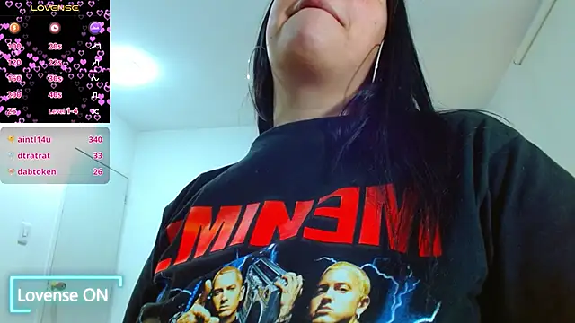 Snapshot of martinna_tay chatting on 02-14-25, 09:13 martinna tay online show from 02-14-25, 09:13