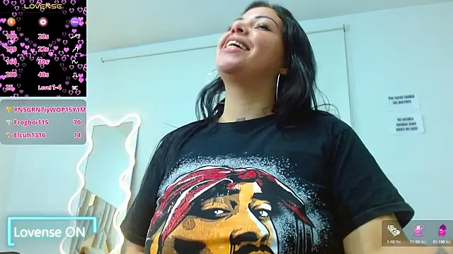 Snapshot of martinna_tay chatting on 03-01-25, 09:18 martinna tay online show from 03-01-25, 09:18