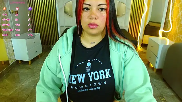 Snapshot of martinna_tay chatting on 10-01-25, 03:12 martinna tay online show from 10-01-25, 03:12