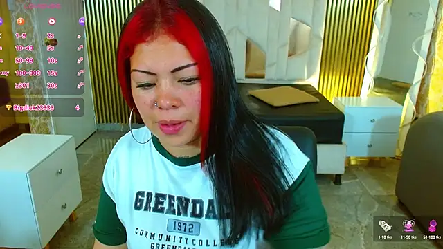 Snapshot of martinna_tay chatting on 10-17-25, 03:20 martinna tay online show from 10-17-25, 03:20