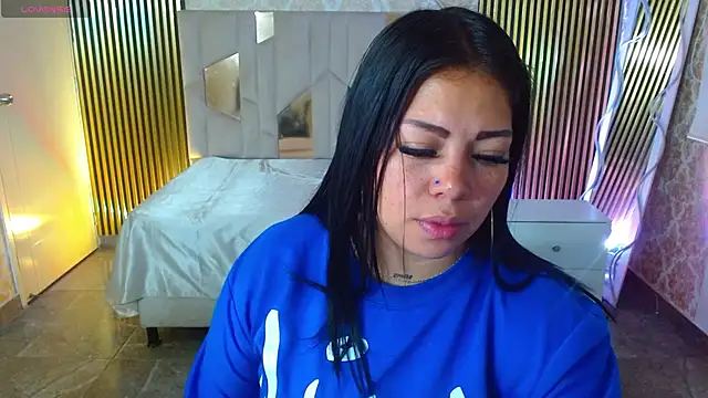 martinna tay online show from 04-25-26, 03:09