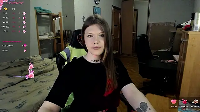 Snapshot of MicheleDoll chatting on 12-06-24, 10:38 MicheleDoll online show from 12-06-24, 10:38