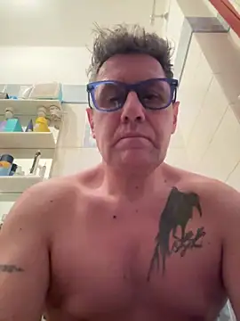 Snapshot of Britmi chatting on 02-26-25, 05:28 Britmi online show from 02-26-25, 05:28