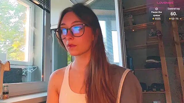 Snapshot of monlight__dana chatting on 05-27-26, 05:21 monlight dana online show from 05-27-26, 05:21