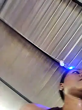 Snapshot of Berry_Bans chatting on 03-07-25, 05:17 Berry Bans online show from 03-07-25, 05:17