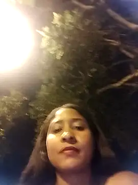 Snapshot of Berry_Bans chatting on 03-20-25, 01:35 Berry Bans online show from 03-20-25, 01:35