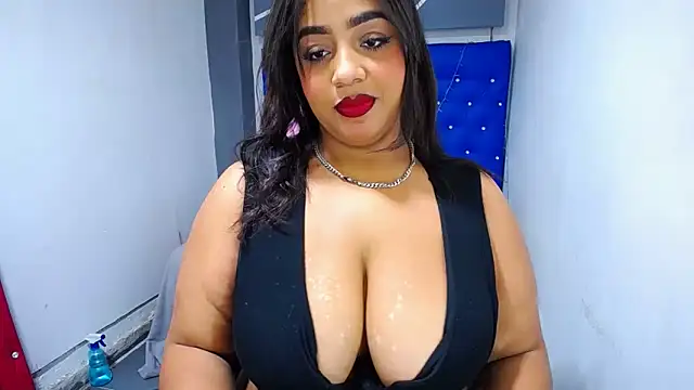 Snapshot of Mady_Kolemam chatting on 12-19-25, 02:51 Mady Kolemam online show from 12-19-25, 02:51