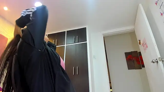 Snapshot of Charlotte_Ice1 chatting on 12-31-24, 03:42 Charlotte Ice1 online show from 12-31-24, 03:42