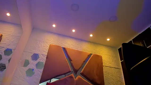 Snapshot of Charlotte_Ice1 chatting on 01-31-25, 06:57 Charlotte Ice1 online show from 01-31-25, 06:57