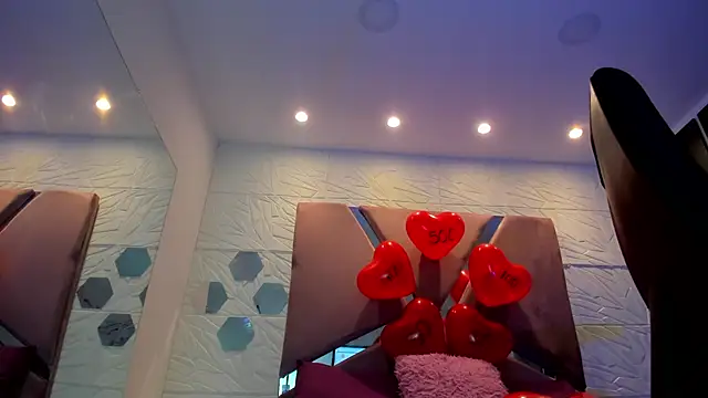 Snapshot of Charlotte_Ice1 chatting on 02-17-25, 03:42 Charlotte Ice1 online show from 02-17-25, 03:42