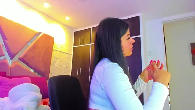 Snapshot of Charlotte_Ice1 chatting on 03-08-25, 05:11 Charlotte Ice1 online show from 03-08-25, 05:11