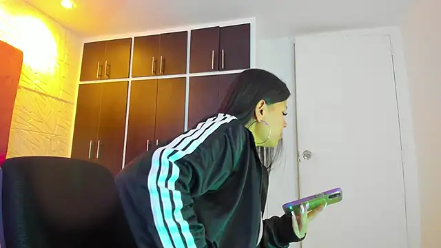 Snapshot of Charlotte_Ice1 chatting on 03-14-25, 03:58 Charlotte Ice1 online show from 03-14-25, 03:58