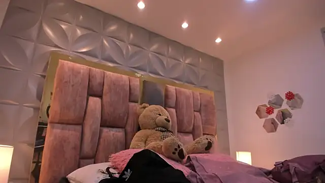 Charlotte Ice1 online show from 04-09-26, 05:07