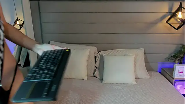 LadyLuminary online show from 11-26-25, 07:48