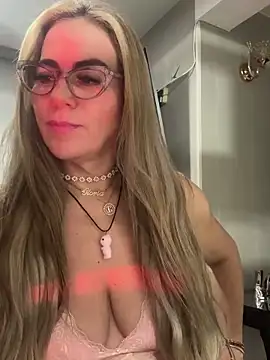 LARIANA RIVERA23 online show from 02-21-25, 06:29