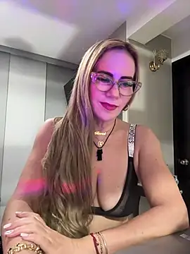 LARIANA RIVERA23 online show from 03-09-25, 06:06